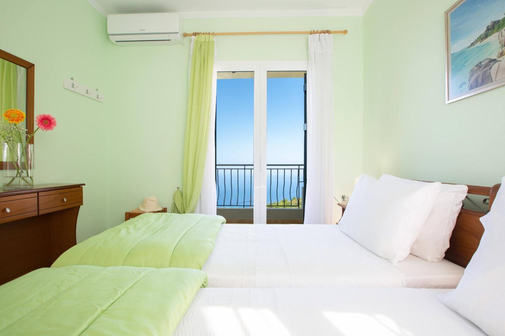 Natura Villas Drymon Buitenkant foto